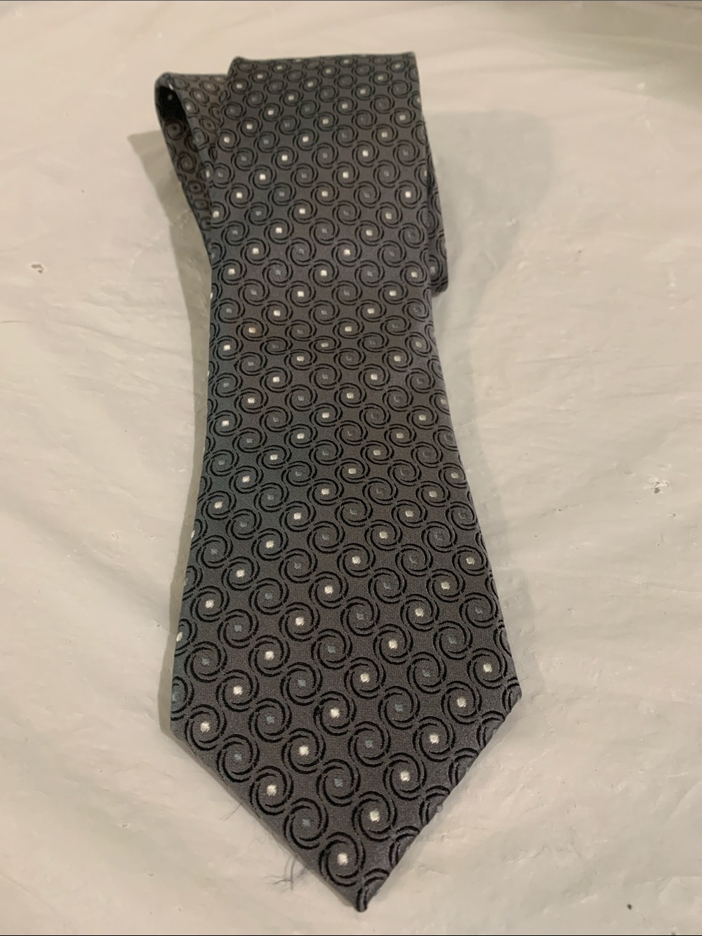 Men's Gray Swirl Pattern Silk Tie